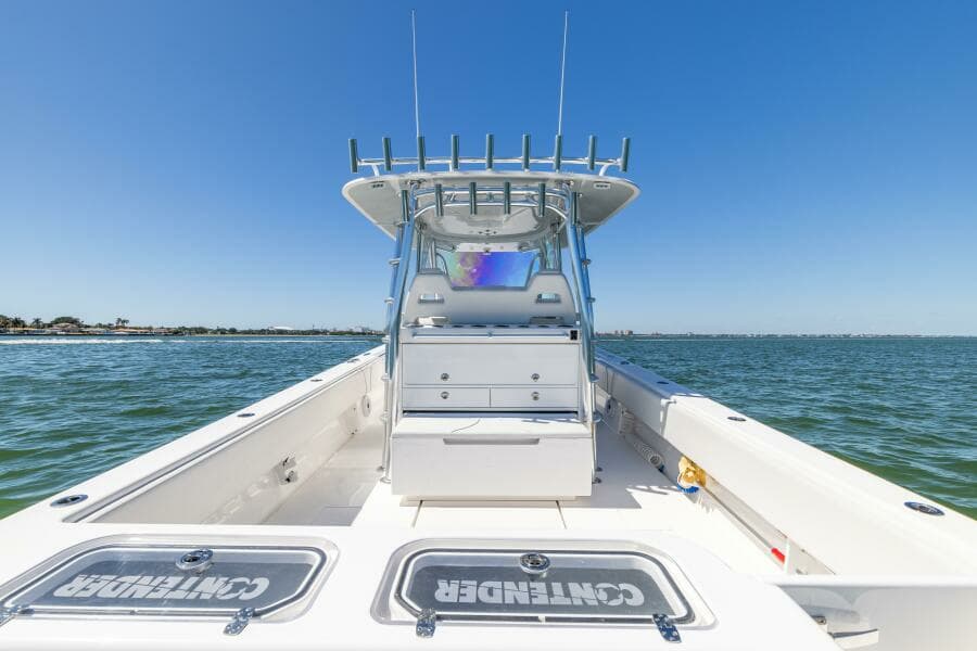 2021 Contender 39 FA