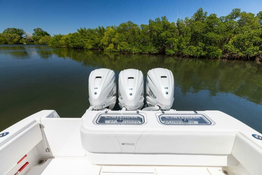 2021 Contender 39 FA