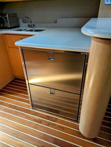 2003 Tiara Yachts 4000 Express