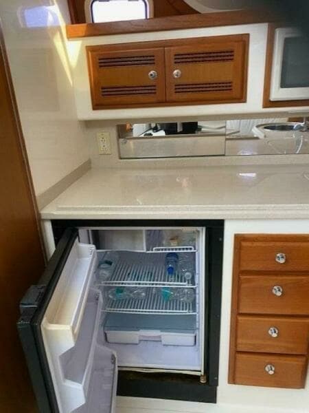 2000 Cabo 35 Express