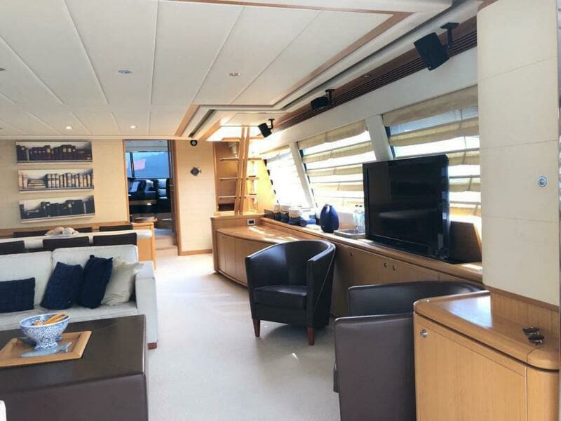 2008 Ferretti Yachts 830