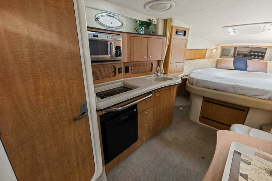 2006 Sea Ray 320 Sundancer
