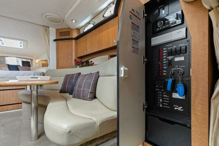 2006 Sea Ray 320 Sundancer