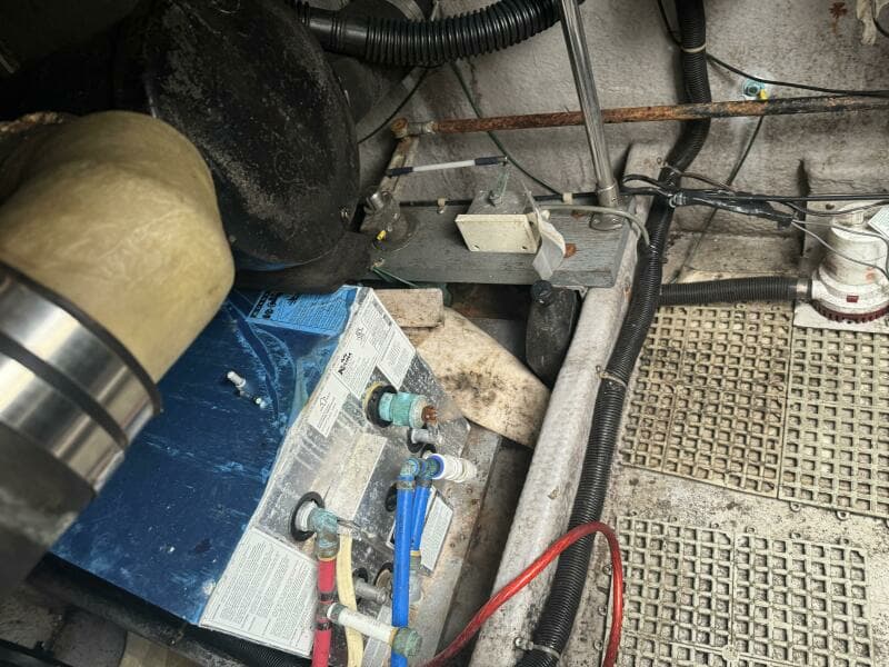 1990 Carver Mariner 3297