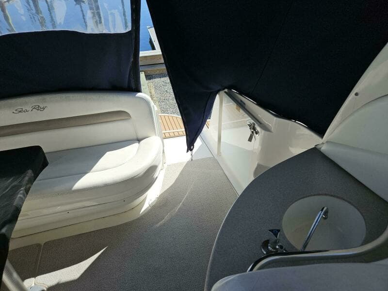 2004 Sea Ray 320