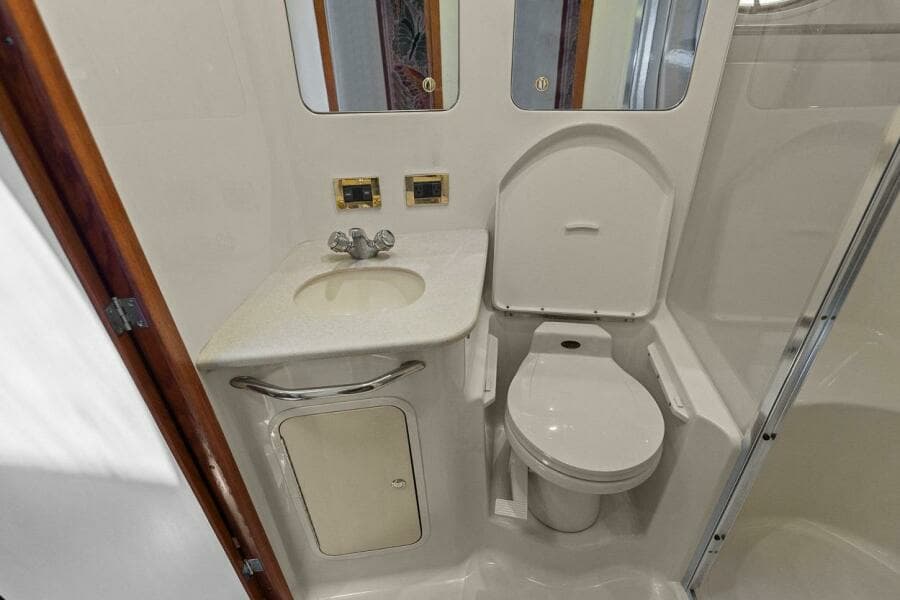 2000 Sea Ray 480 Sedan Bridge