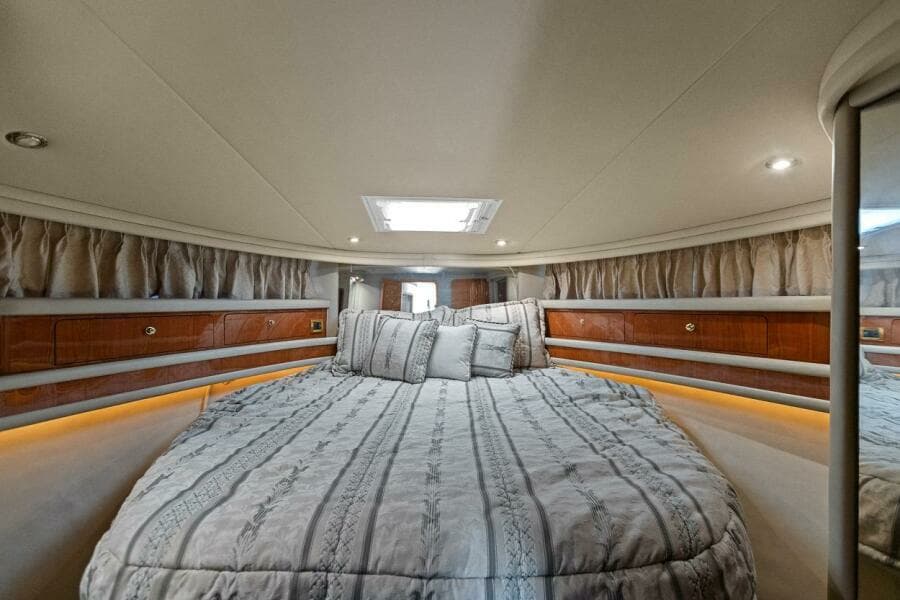 2000 Sea Ray 480 Sedan Bridge