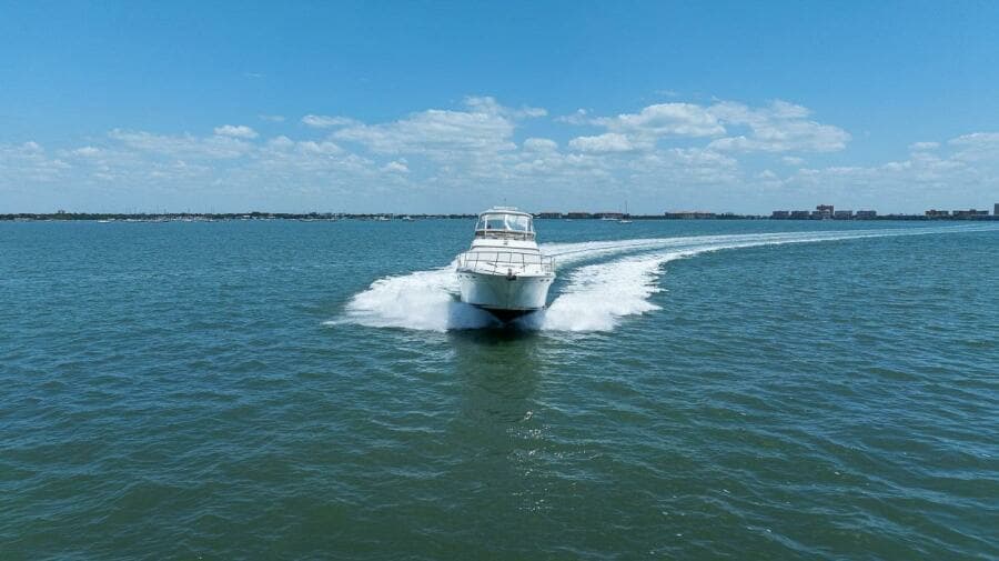 2000 Sea Ray 480 Sedan Bridge