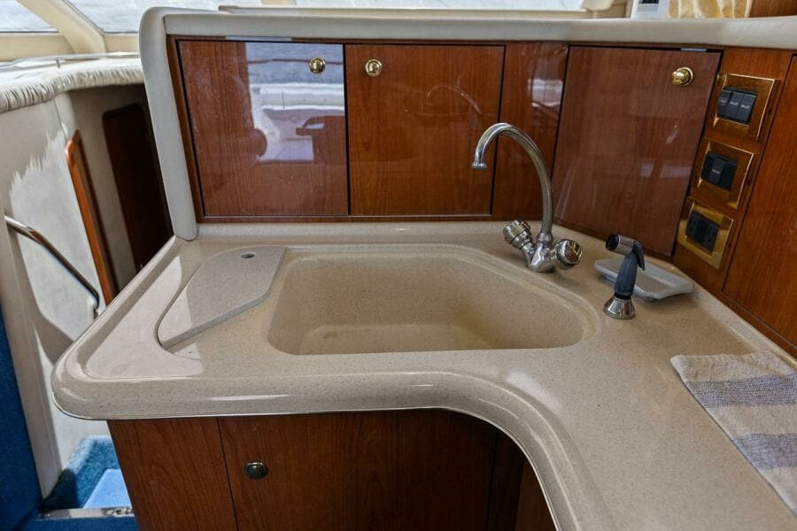 2000 Sea Ray 480 Sedan Bridge