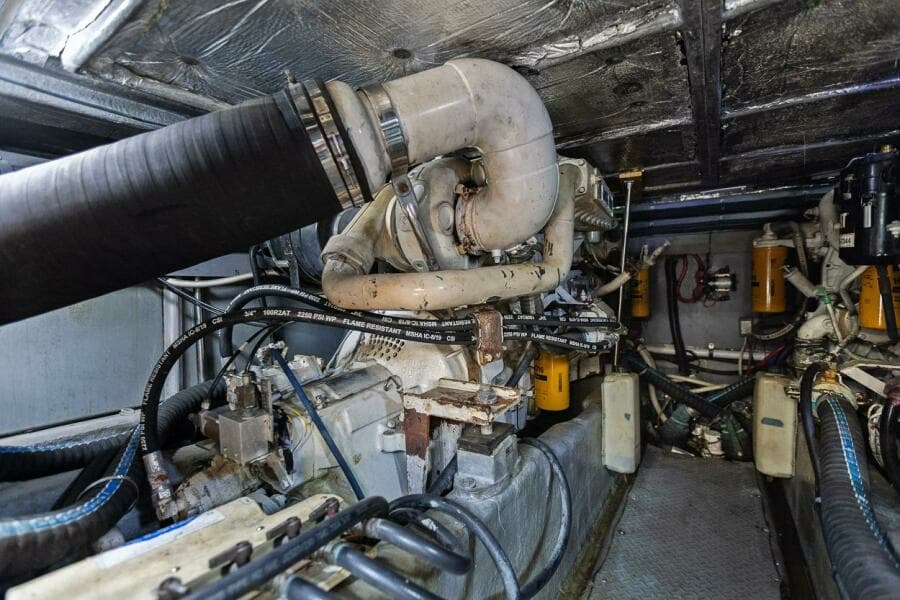 2000 Sea Ray 480 Sedan Bridge