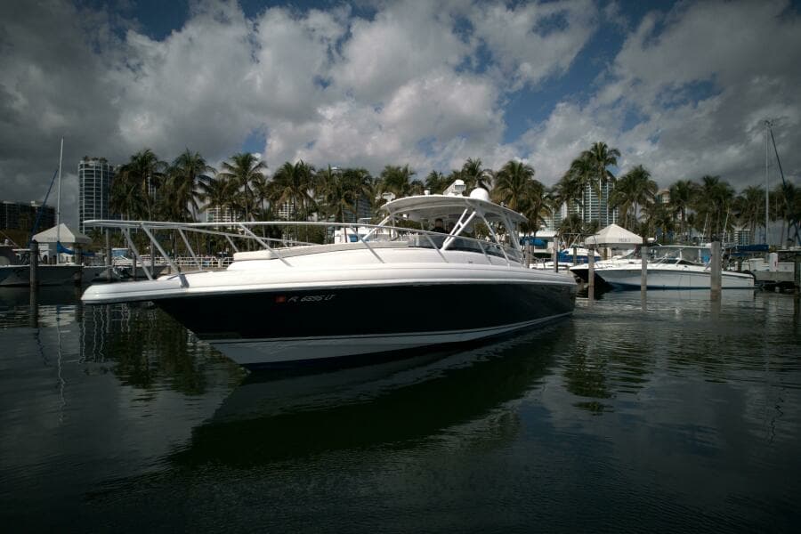 2002 Intrepid 377 Walkaround Cuddy