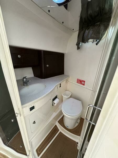 2002 Intrepid 377 Walkaround Cuddy