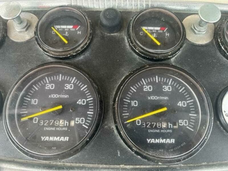 LITTLE EVA_Yanmar Tacometer