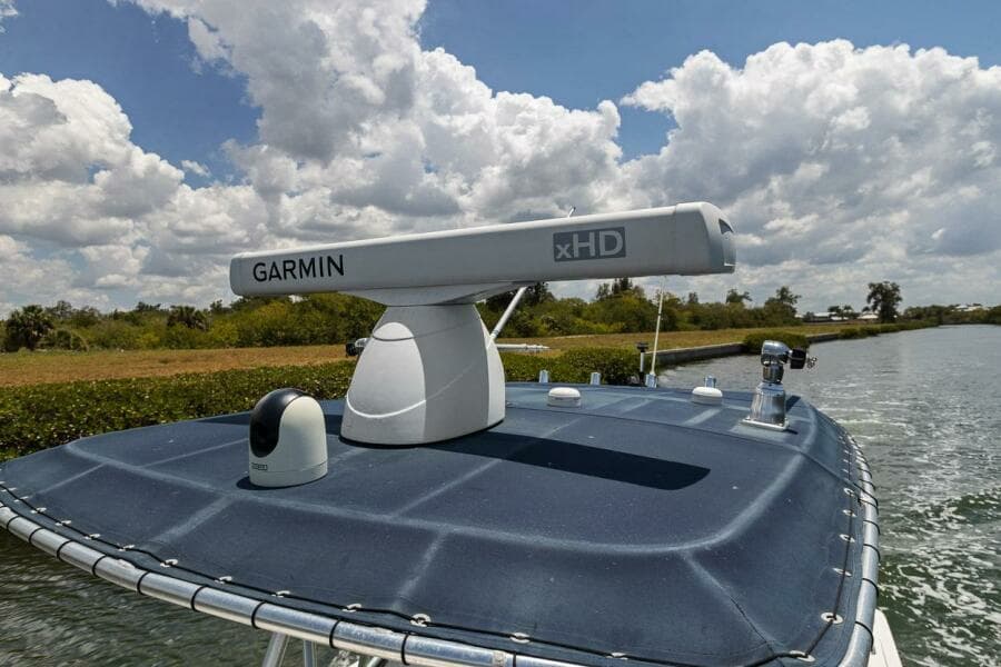 2005 Boston Whaler 270 Outrage