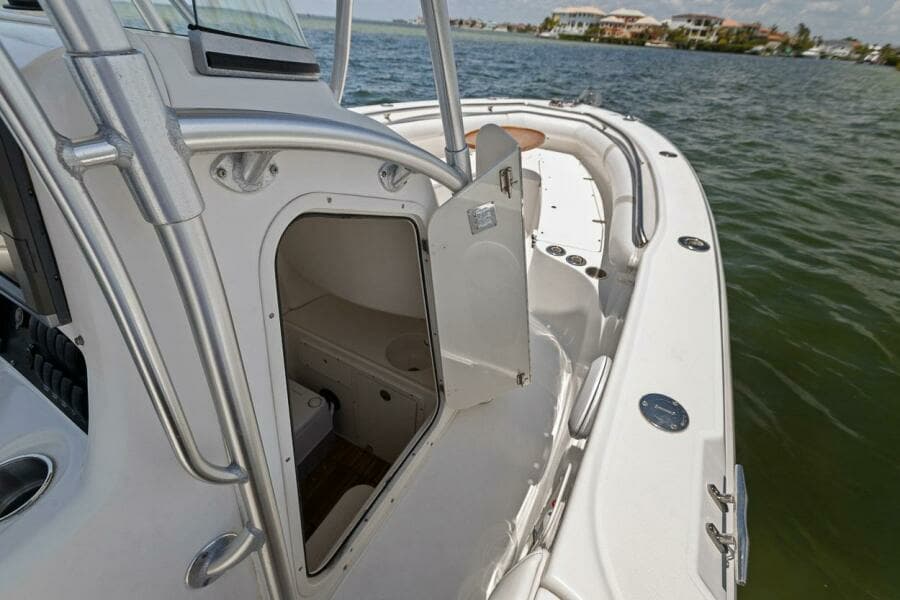 2005 Boston Whaler 270 Outrage