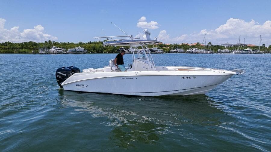 2005 Boston Whaler 270 Outrage