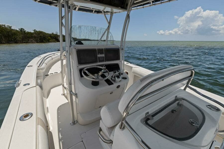 2005 Boston Whaler 270 Outrage