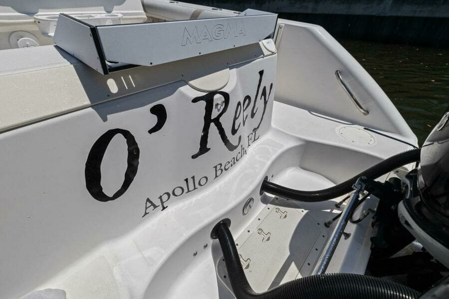 2005 Boston Whaler 270 Outrage