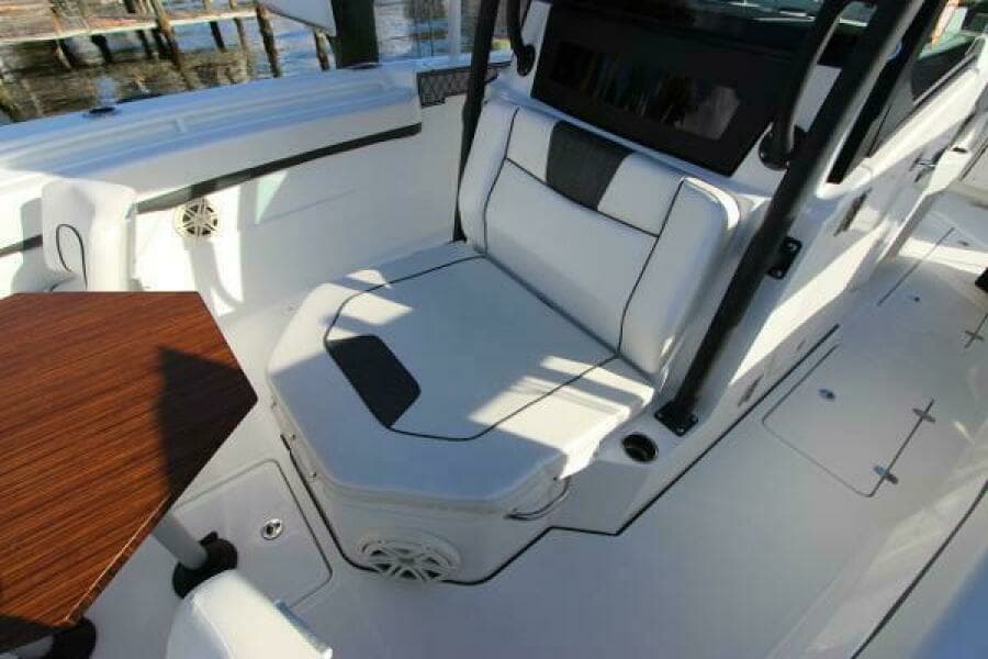 2020 Wellcraft 302 Fisherman