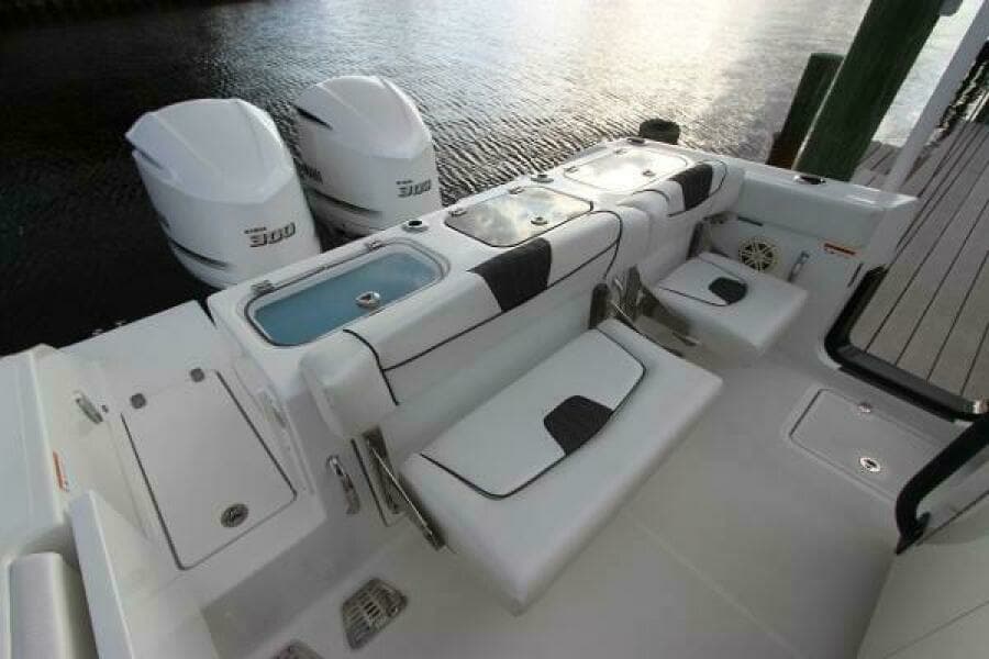 2020 Wellcraft 302 Fisherman