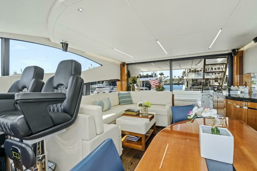 2017 Sunseeker 68 Sport Yacht