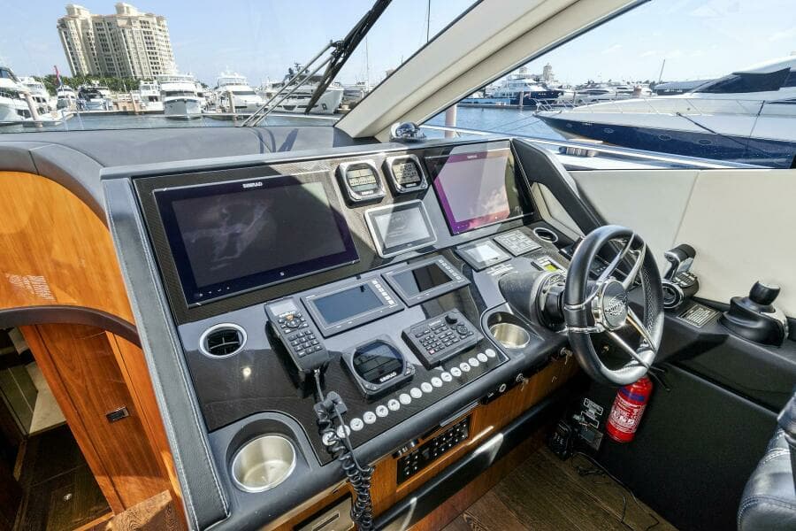 2017 Sunseeker 68 Sport Yacht