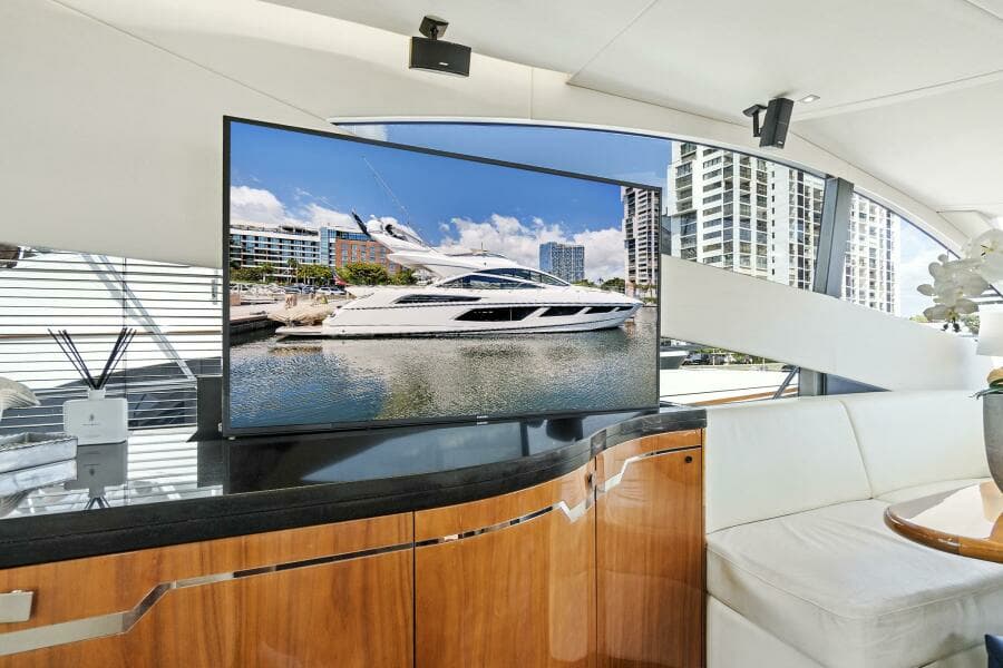 2017 Sunseeker 68 Sport Yacht