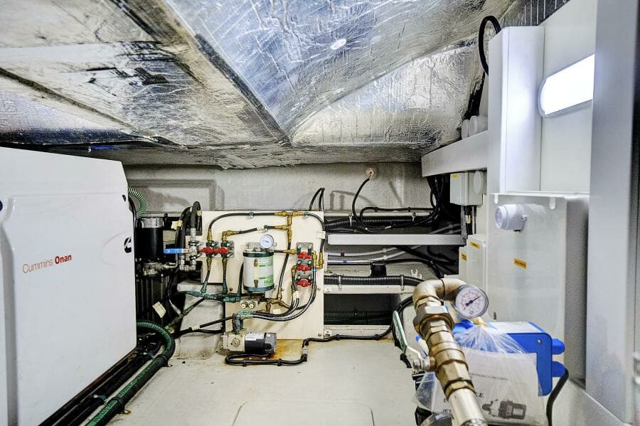 2017 Sunseeker 68 Sport Yacht