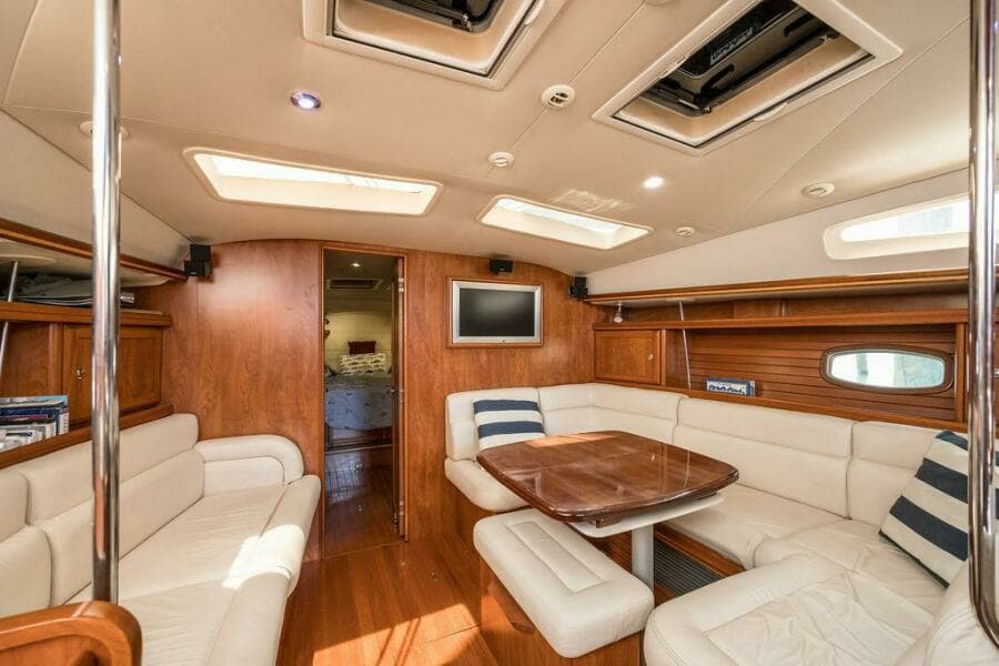 2010 Hunter 50 AC