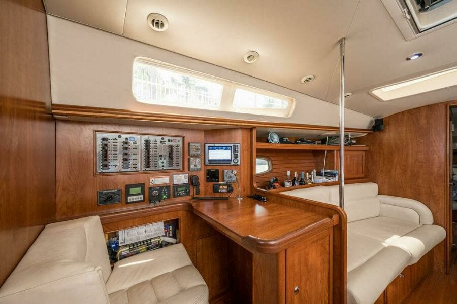 2010 Hunter 50 AC