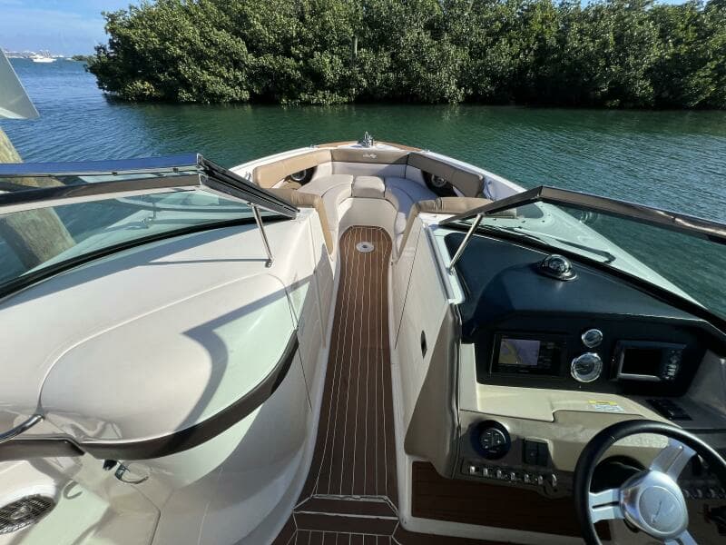 2012 Sea Ray 300 SLX