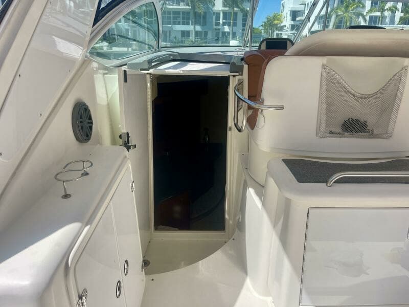 2006 Cruisers Yachts 420 Express