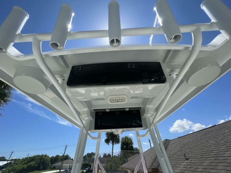 2019 Blue Wave 2800 Pure Hybrid