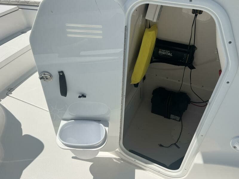 2019 Blue Wave 2800 Pure Hybrid