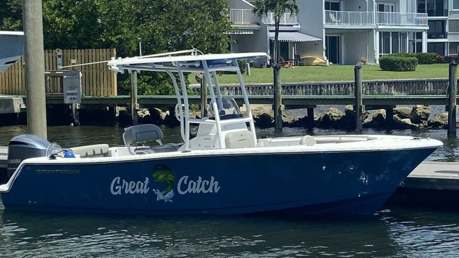 2022 Sportsman Open 232 Center Console