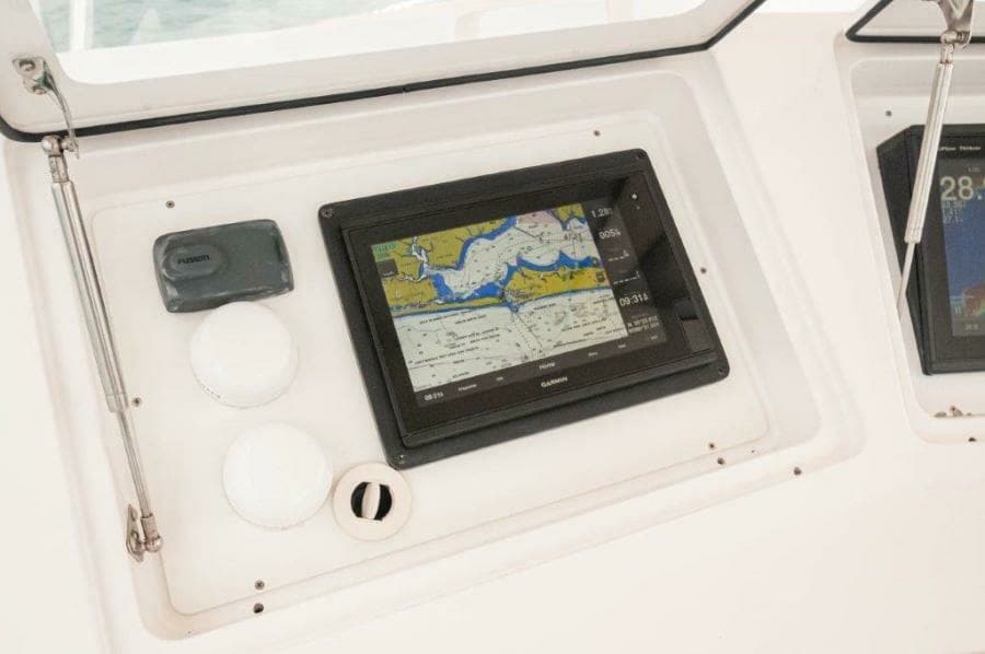 2006 45 Viking Convertible Helm (6)