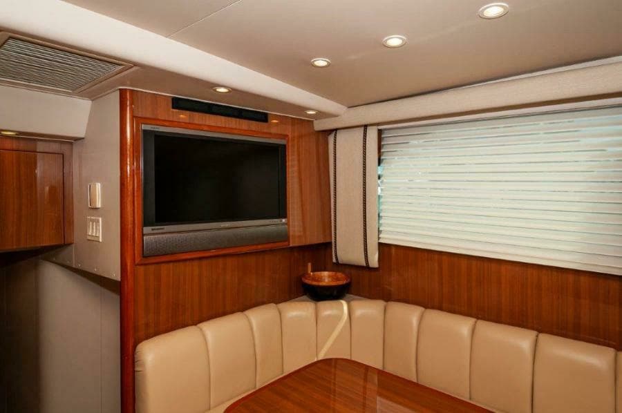 2006 45 Viking Convertible Dinette (3)