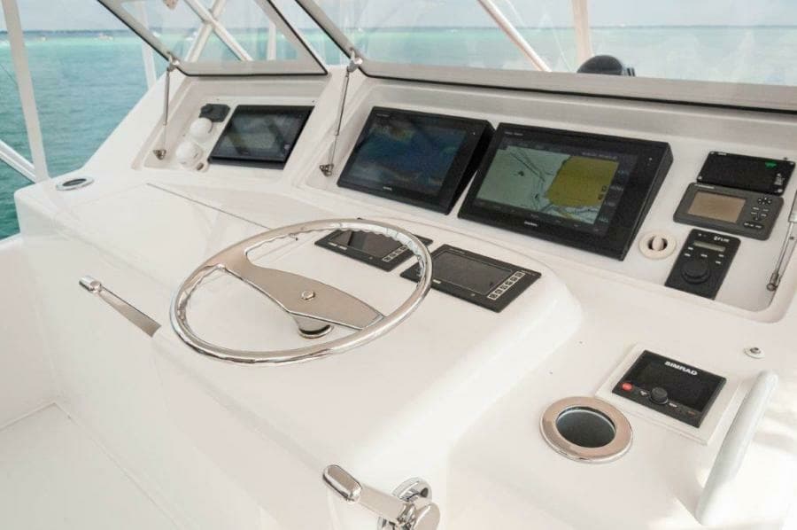 2006 45 Viking Convertible Helm (2)