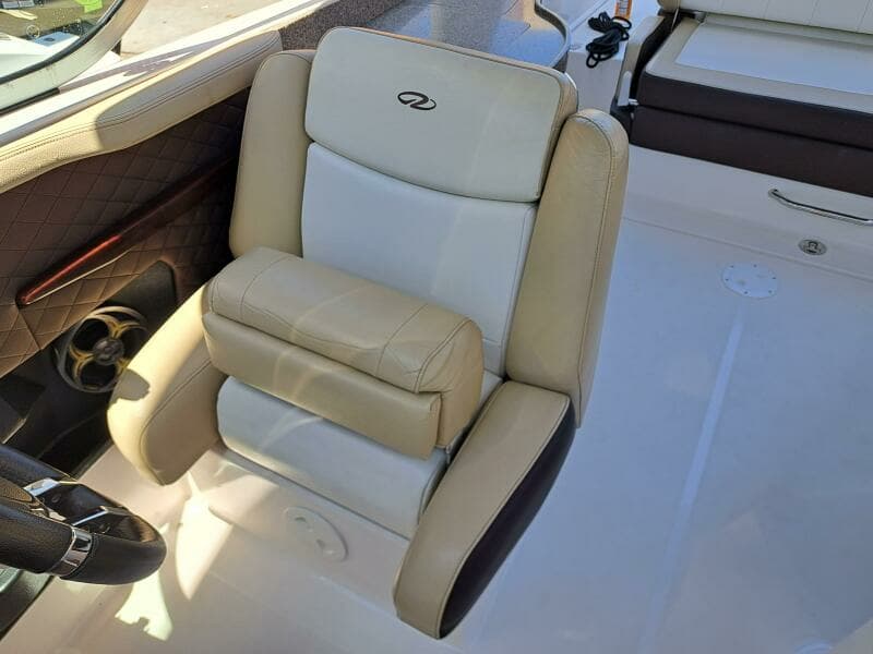 2014 Regal 2700 Bowrider