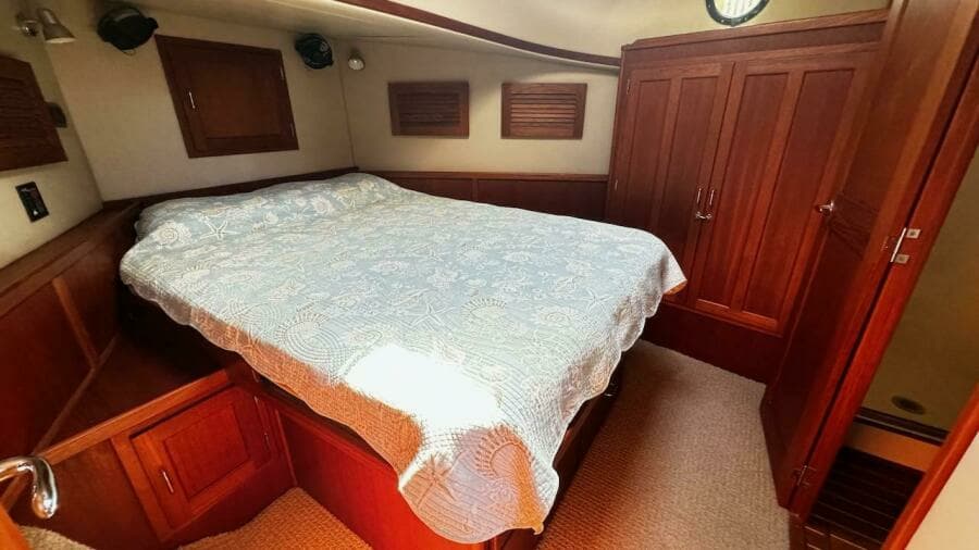 2001 American Tug 34