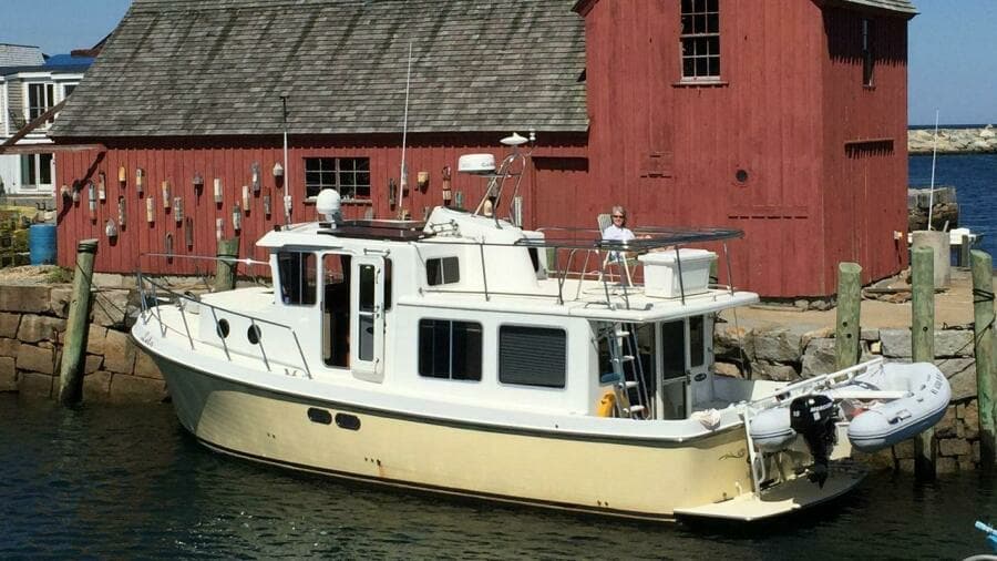 2001 American Tug 34