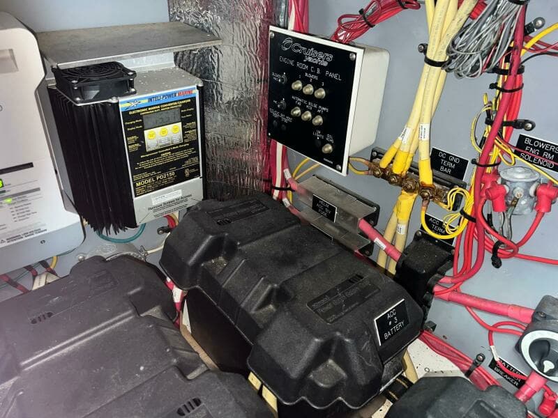 2011 Cruisers Yachts 415 MY