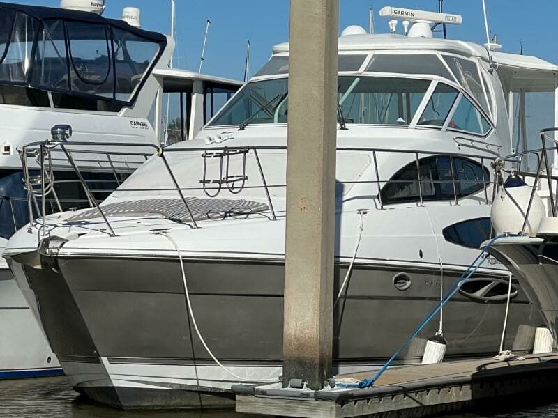 2011 Cruisers Yachts 415 MY