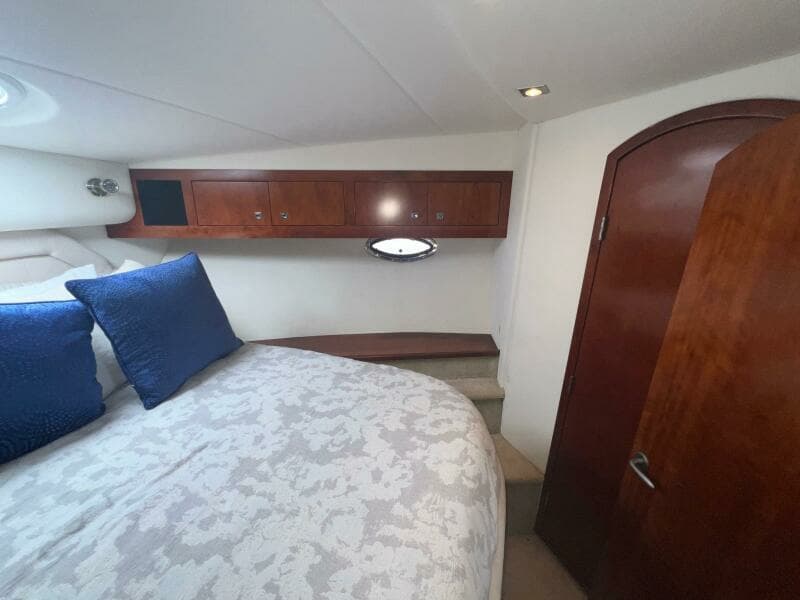 2011 Cruisers Yachts 415 MY