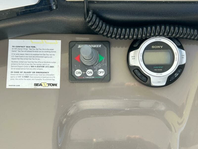 2011 Cruisers Yachts 415 MY