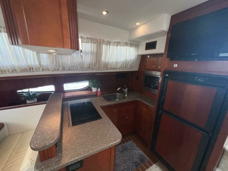 2011 Cruisers Yachts 415 MY