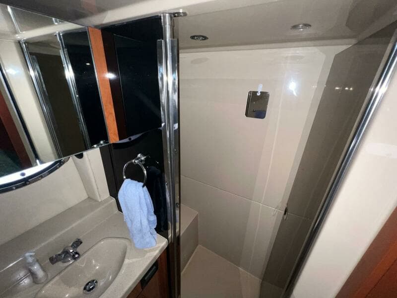 2011 Cruisers Yachts 415 MY