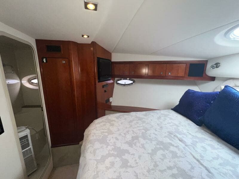 2011 Cruisers Yachts 415 MY