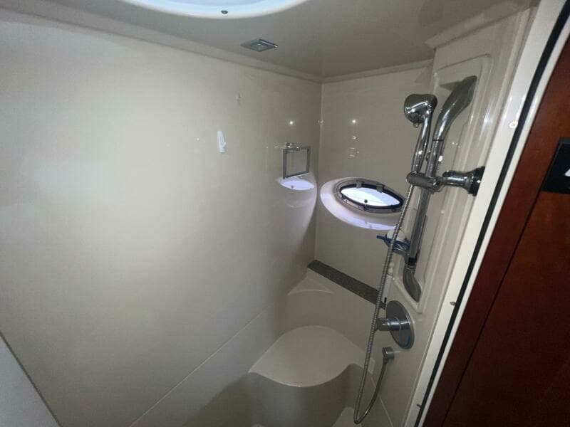 2011 Cruisers Yachts 415 MY