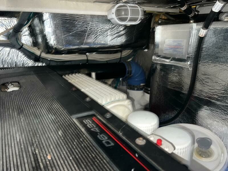 2011 Cruisers Yachts 415 MY